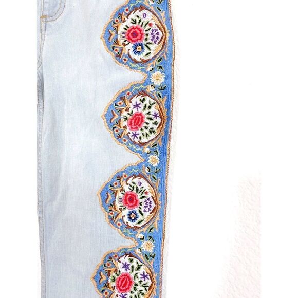 Alice+Olivia Kayleigh high waist embroidered Jeans - Picture 5 of 9